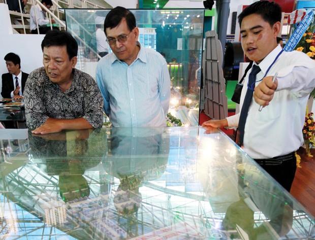 Đất nền, nhà phố đang là “vua” 